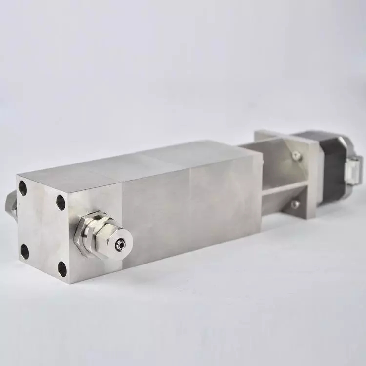 electrolyte injector